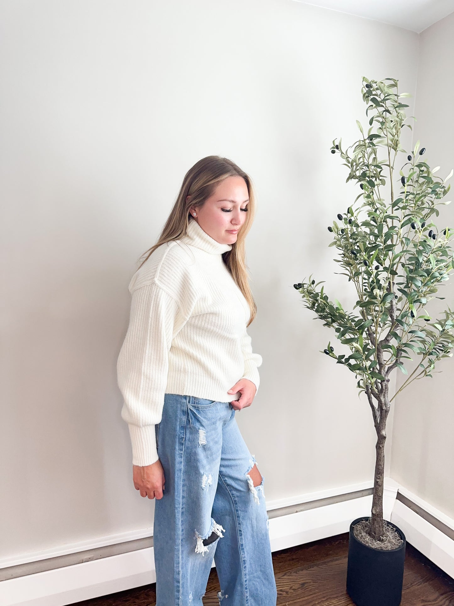 Lola Turtleneck Sweater - Cream