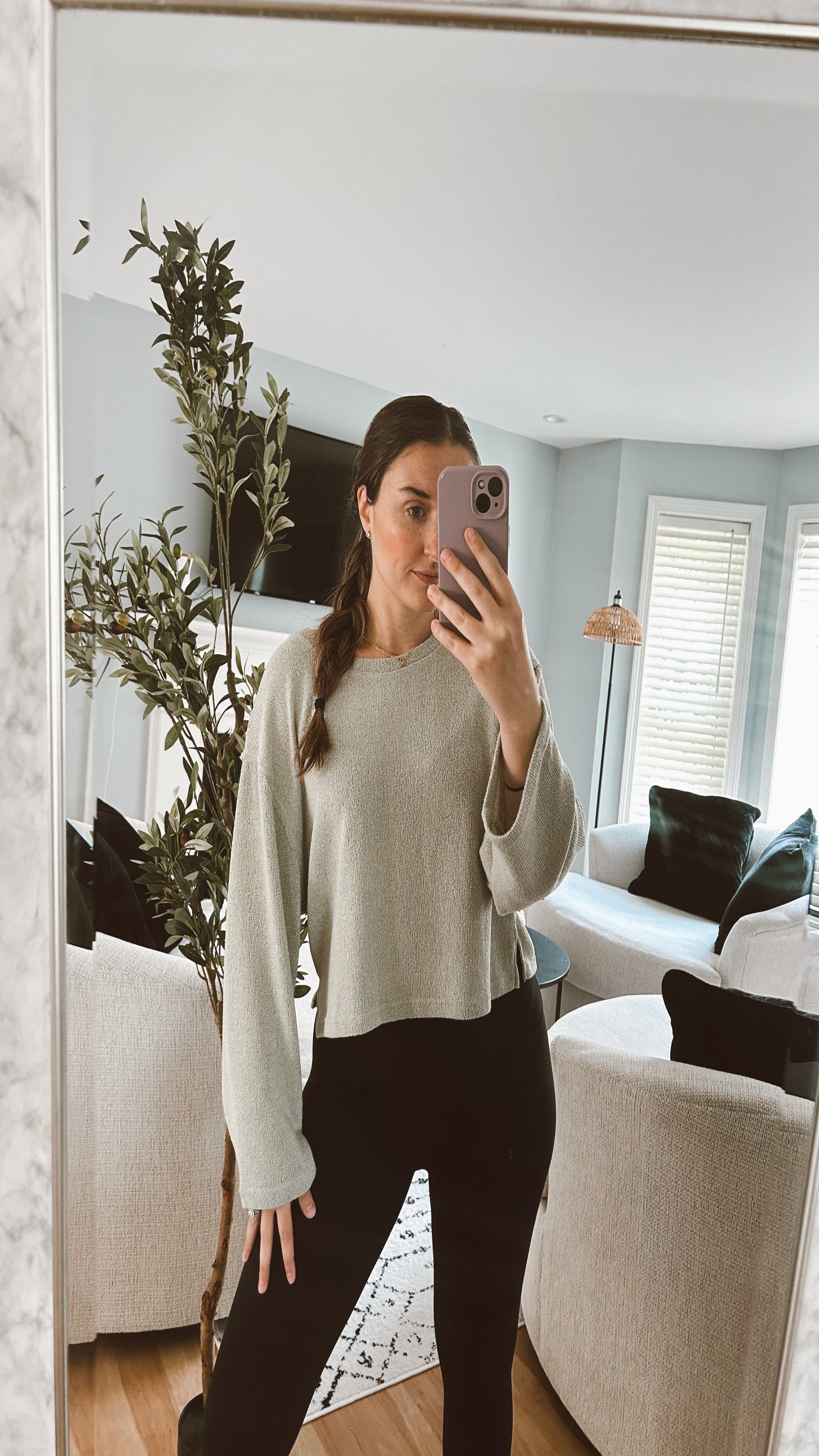 Tara Lightweight Sweater - Light Olive