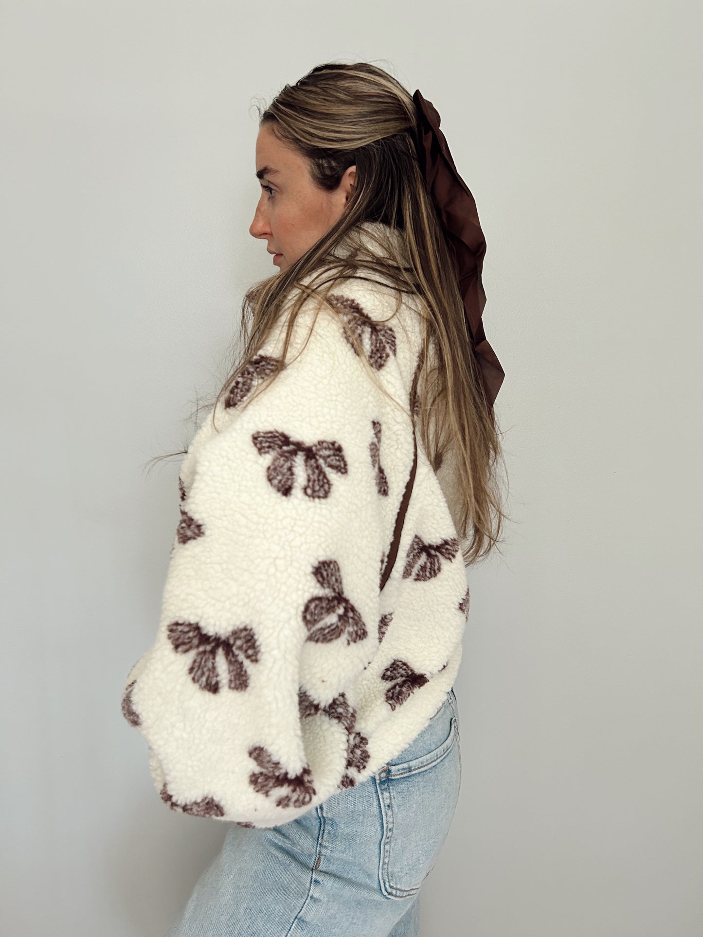Marshmallow Cocoa & Bows Pullover - Cream