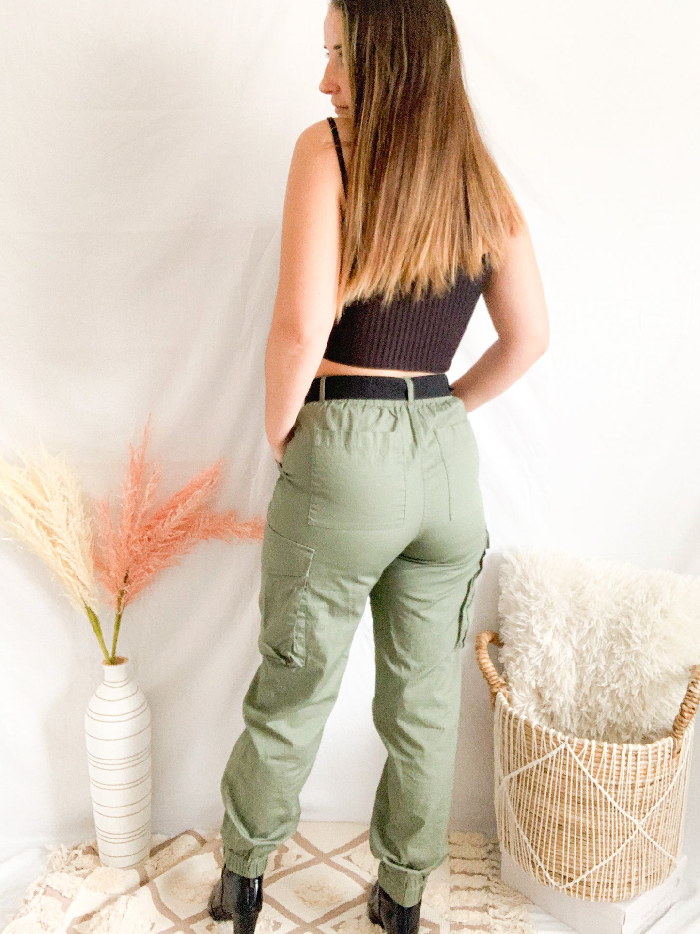 I'll Leave It Up To You Cargo Pants - Olive