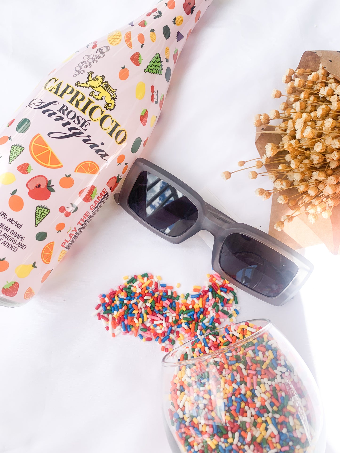 Off the Runway Sunglasses - Grey