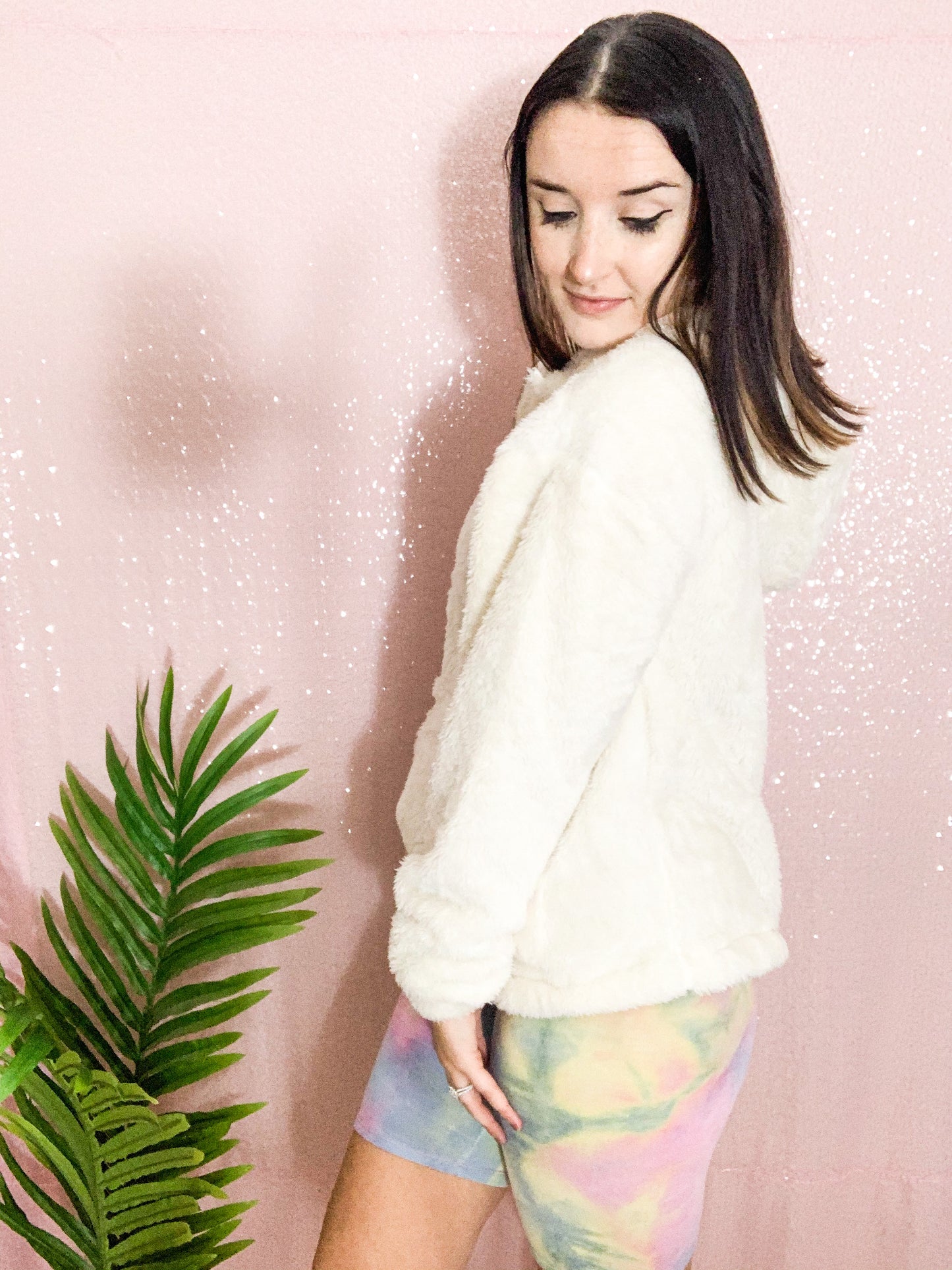 Fluff of Snow Pullover - White