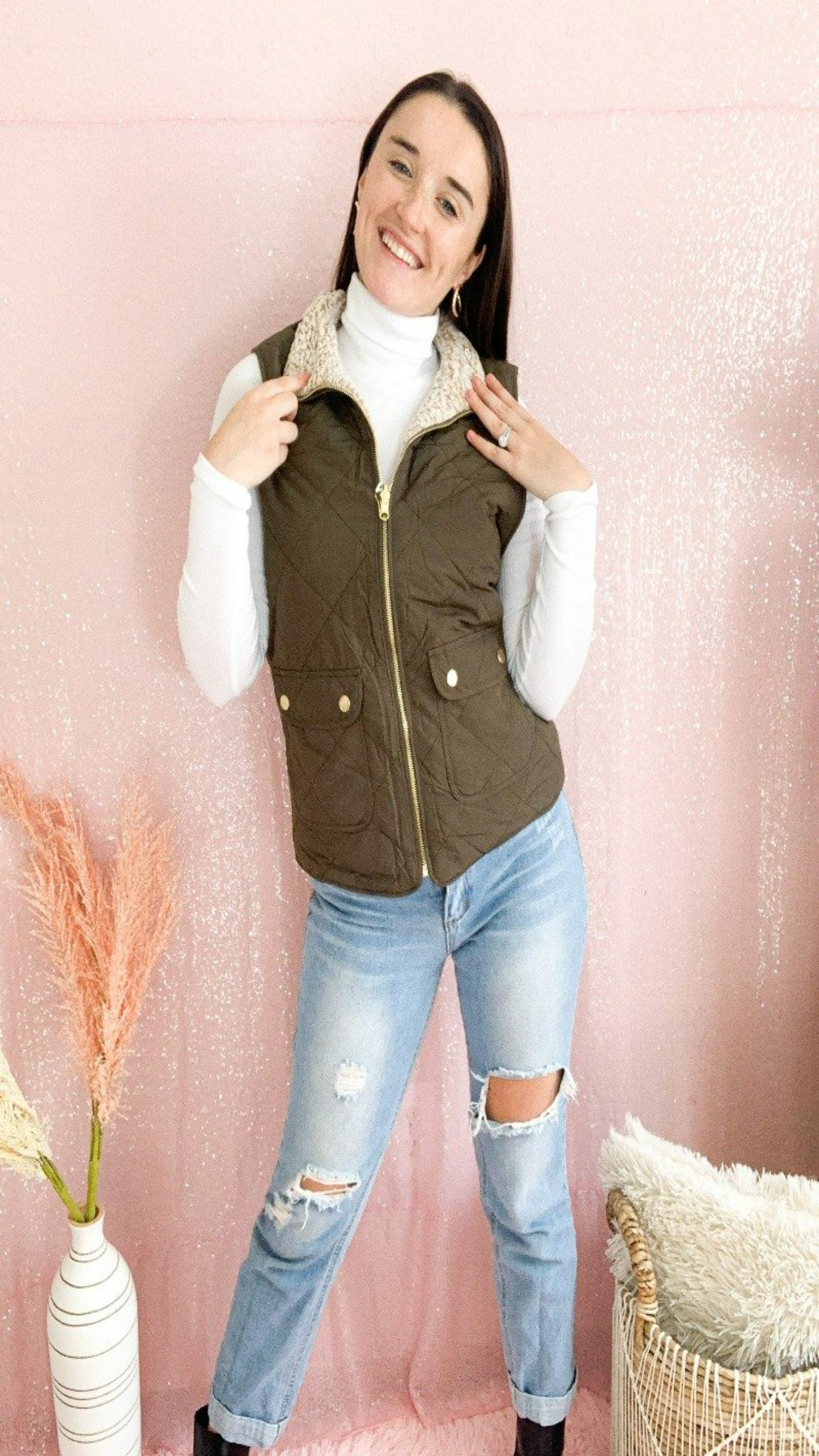 Upstate Cabin Sherpa Reversible Vest - Olive