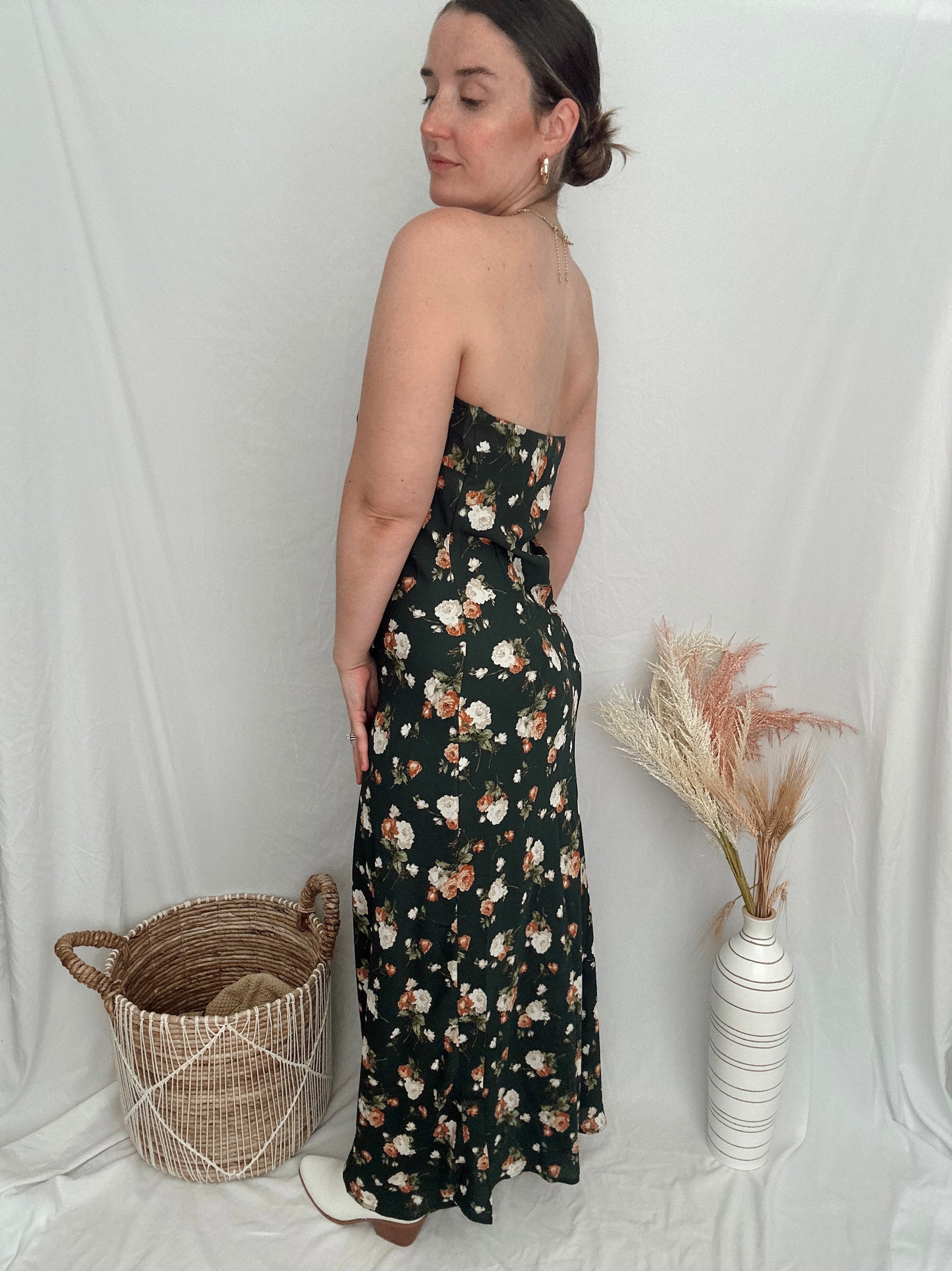 Hannah Floral Dress - Hunter Green Confetti Babe Boutique Hannah Floral Dress - Hunter Green Confetti Babe Boutique