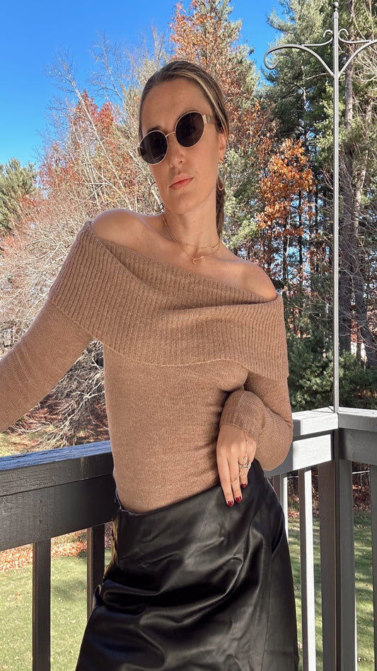 Gingerbread Latte Off the Shoulder Top - Mocha