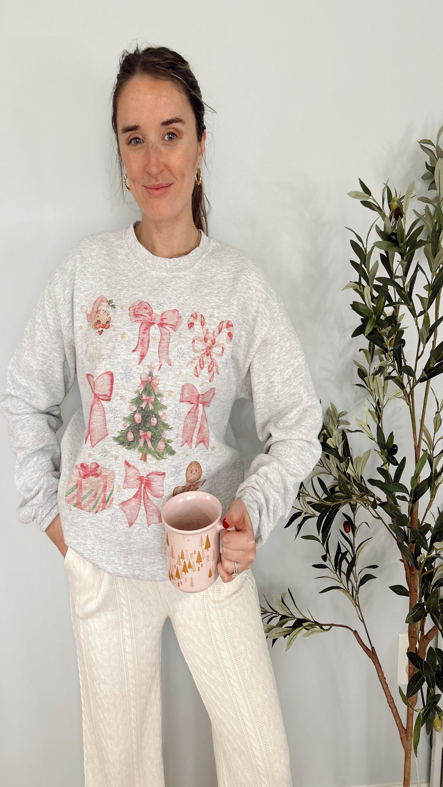 Very Merry Pink Christmas Graphic Sweatshirt - Ash